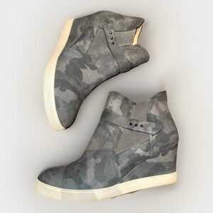 LINEA PAOLO CAMO Women’s Shoes SIZE 11 High Top Wedge Sneaker STONE Comfort